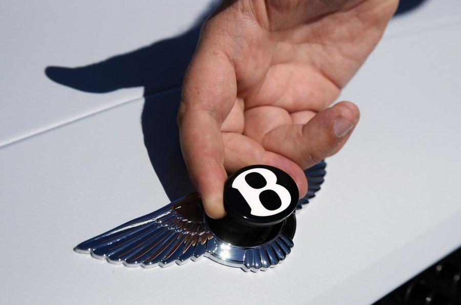 Детали экстерьера Bentley Continental SuperSports Convertible 2010 года  (фото 39 из 108)